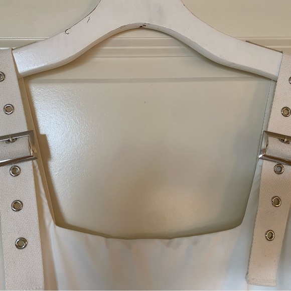 Tiger Mist Buckle Bodysuit. Size M. White. Double lined, athletic/stretchy. - Picture 3 of 5